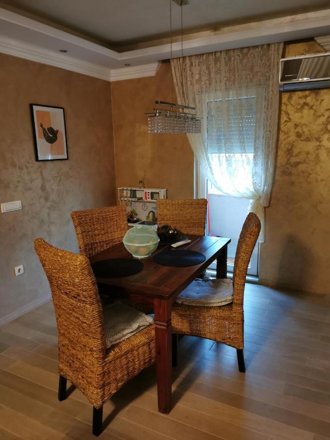 Lux Apartman Lena Belgrad Exterior foto